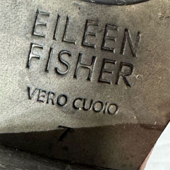 Eileen Fisher Suede Ankle Strap Block Heel Pumps Taupe Gray Size 7 Vero Cuoio - Picture 8 of 8